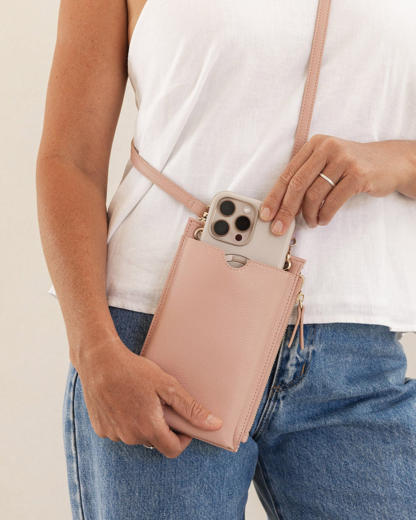 Suki Phone Bag - Dusty Pink