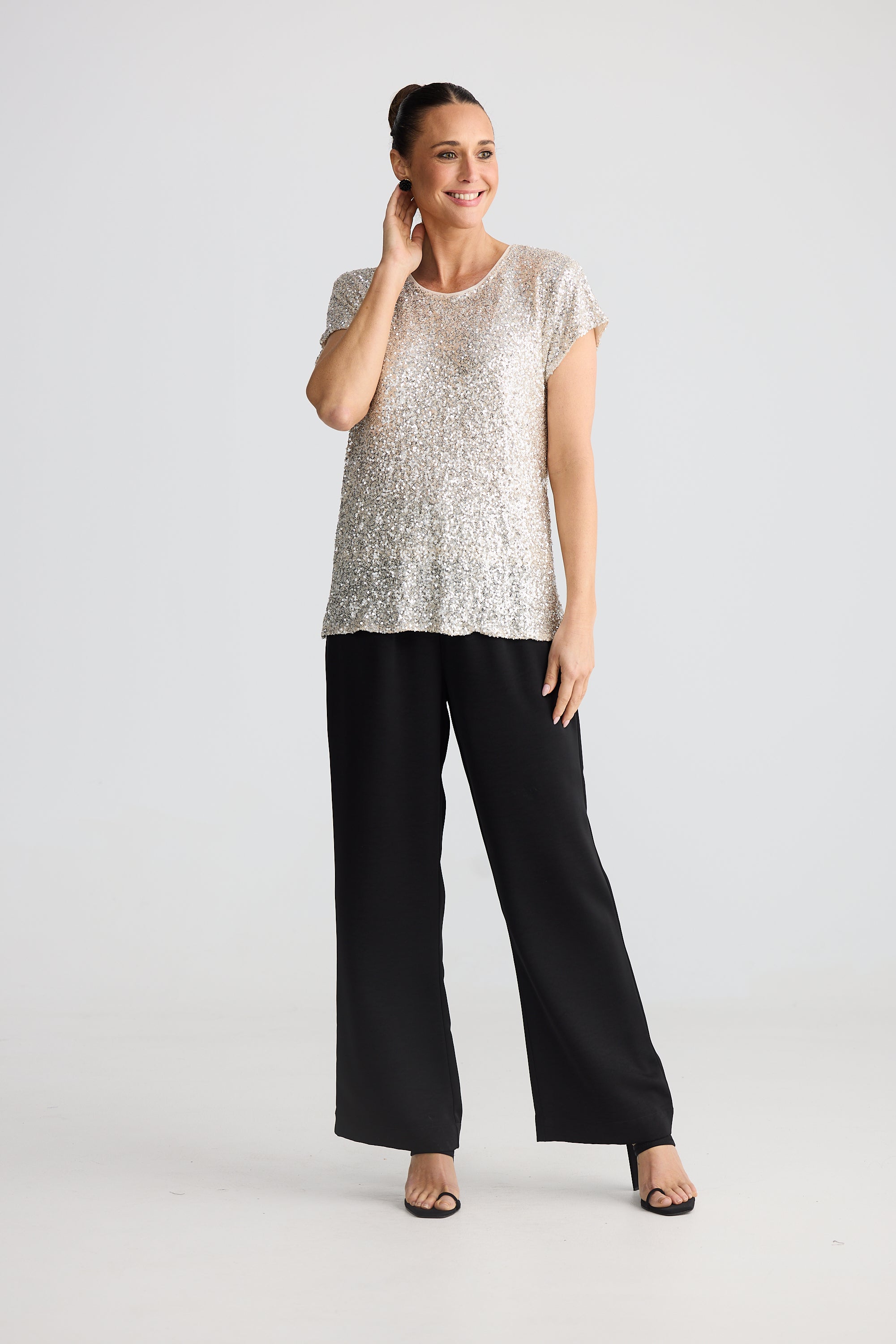 Darcy Tee - Champagne