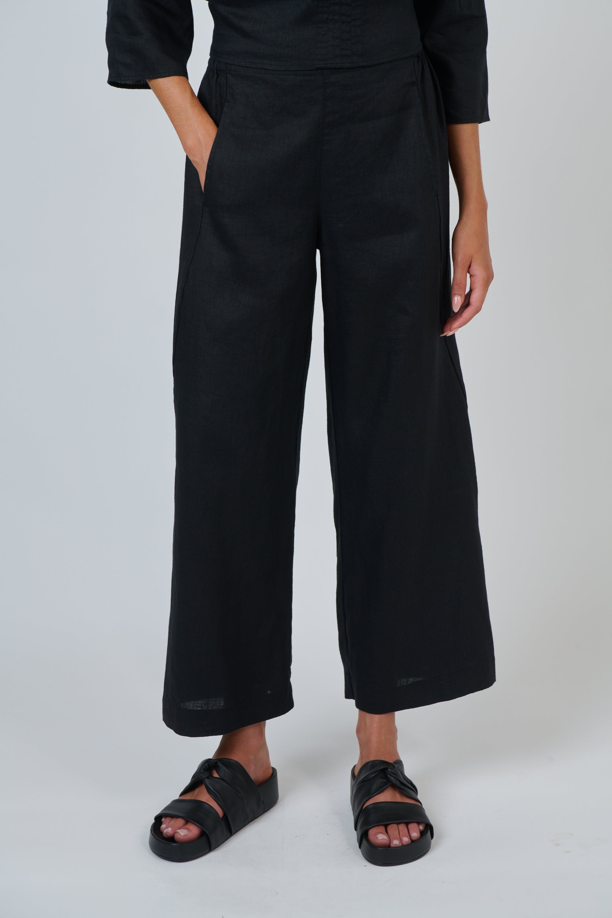 GA398 Pants - Black
