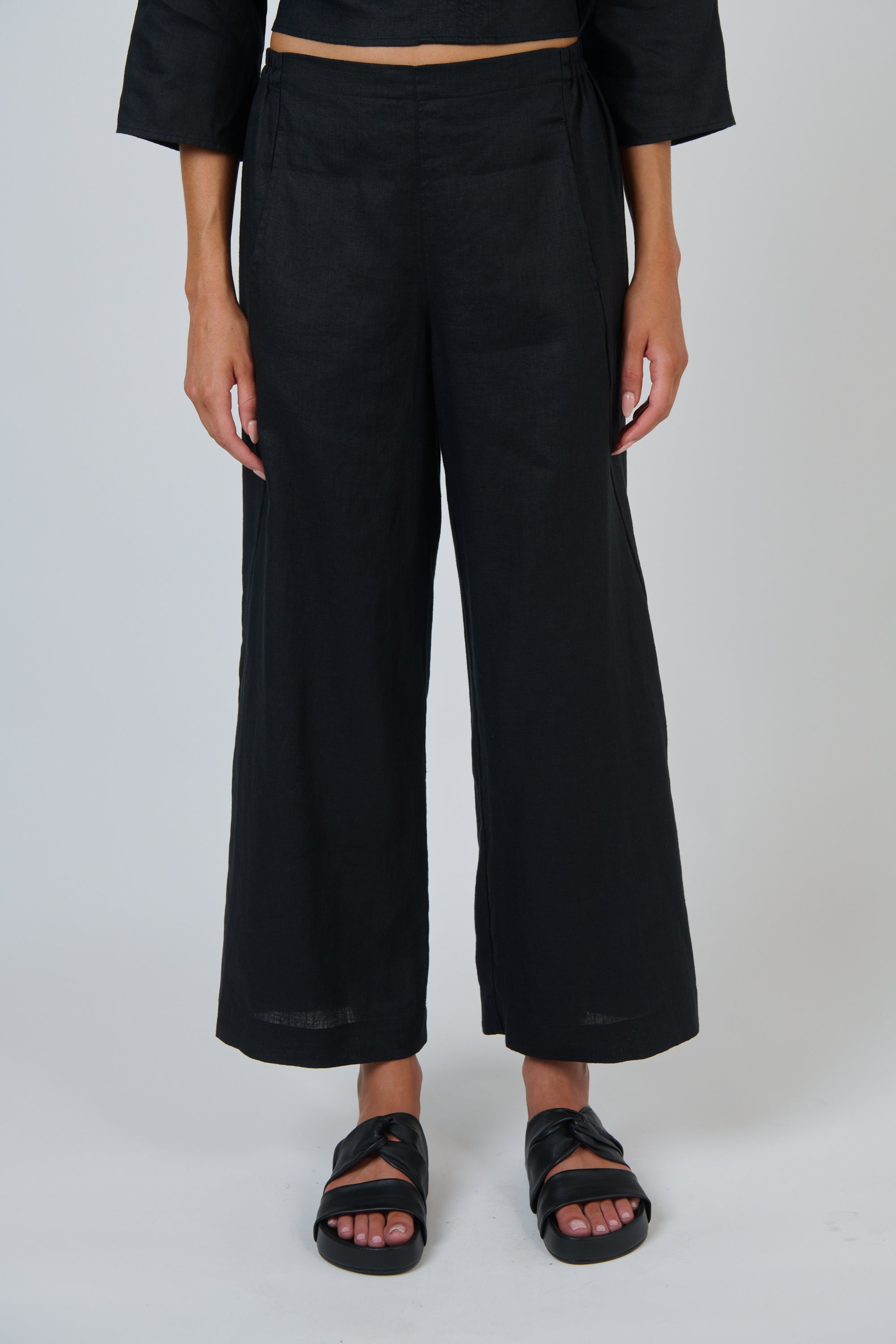 GA398 Pants - Black