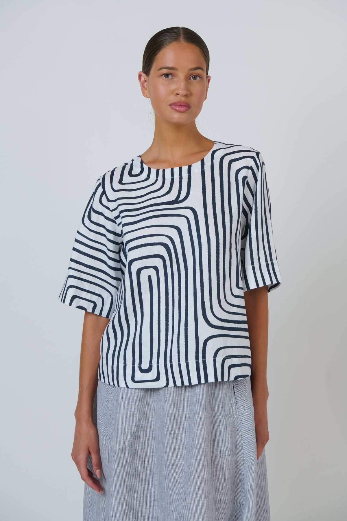 GA724B Top - Maze