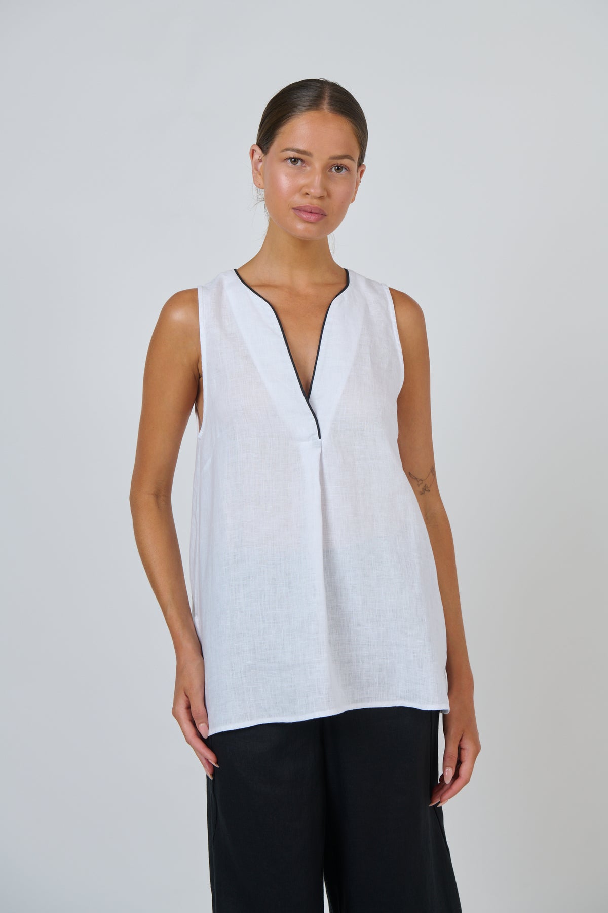 GA733 Top - White
