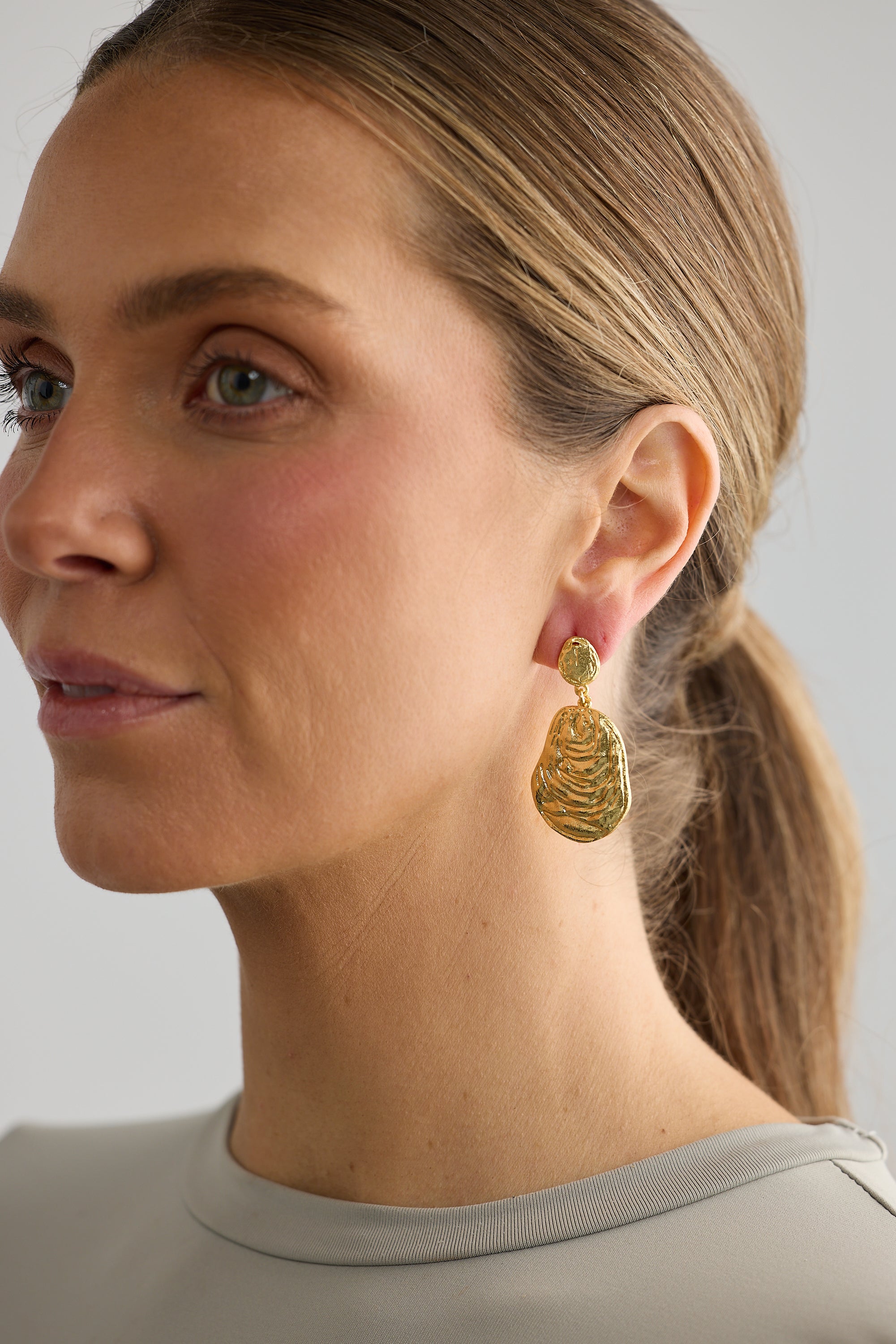 Oyster Earrings