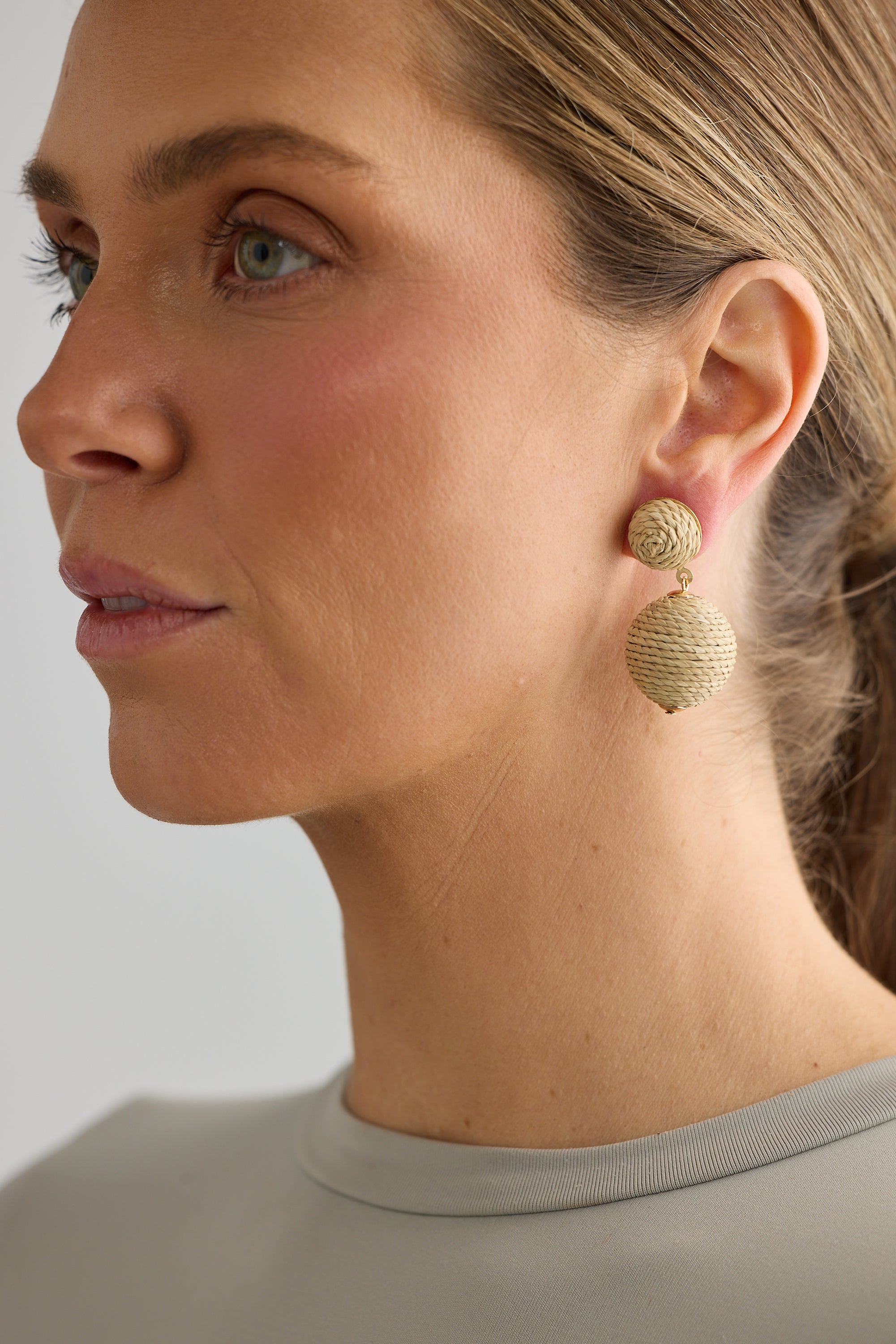 Billie Earrings - Natural