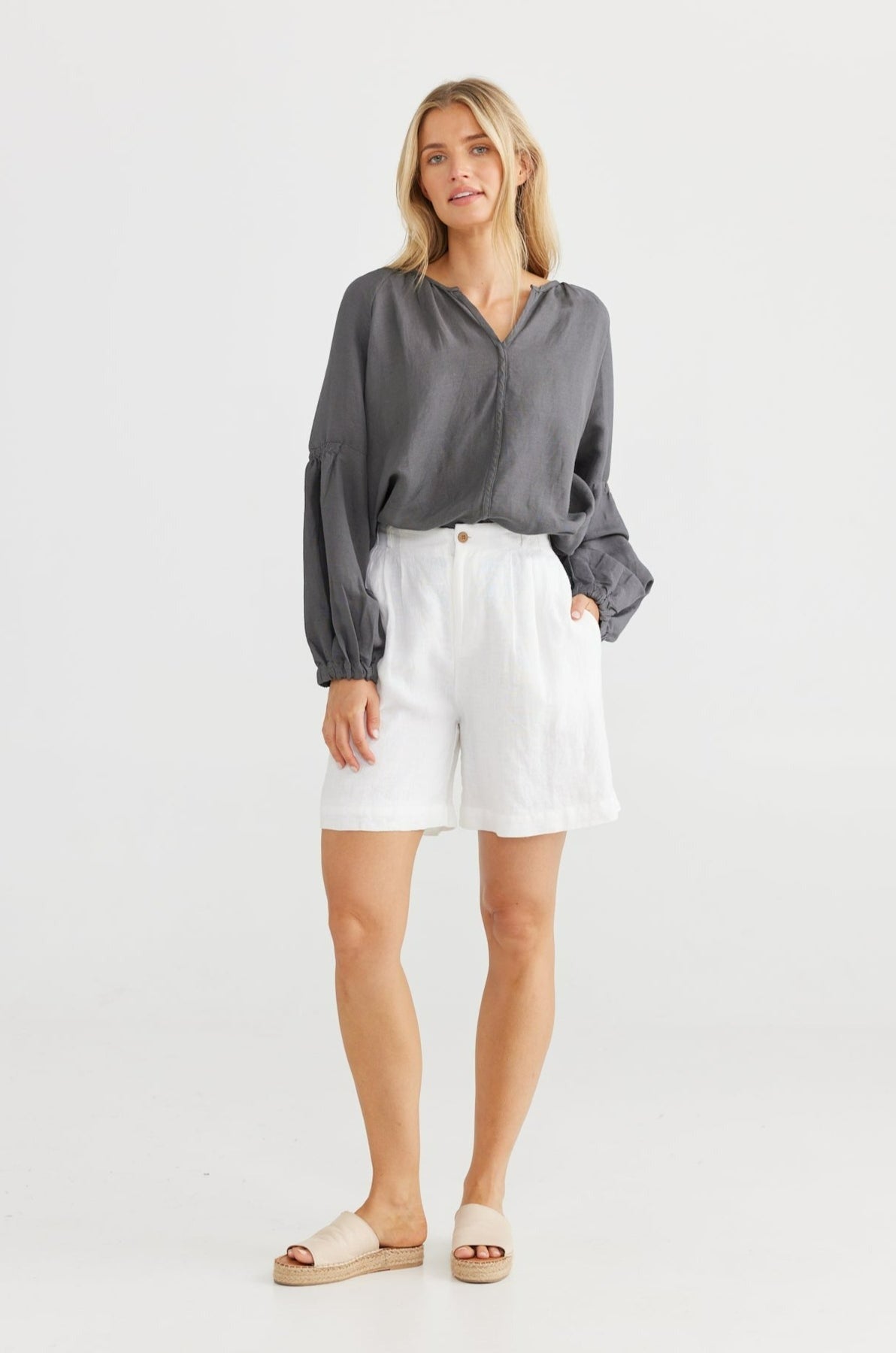 Mandalay Shorts in White