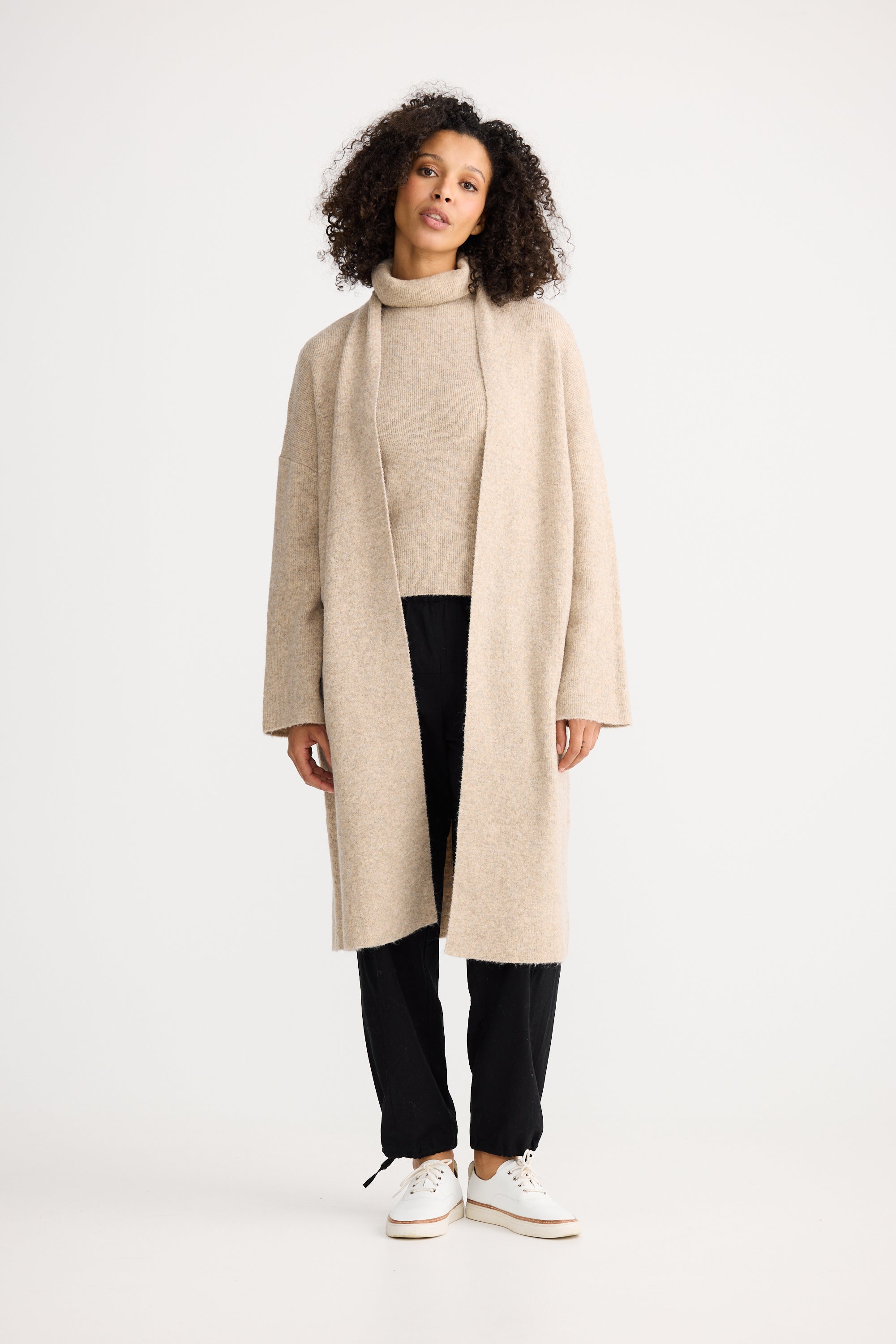 Lucerne Cardi - Oatmeal
