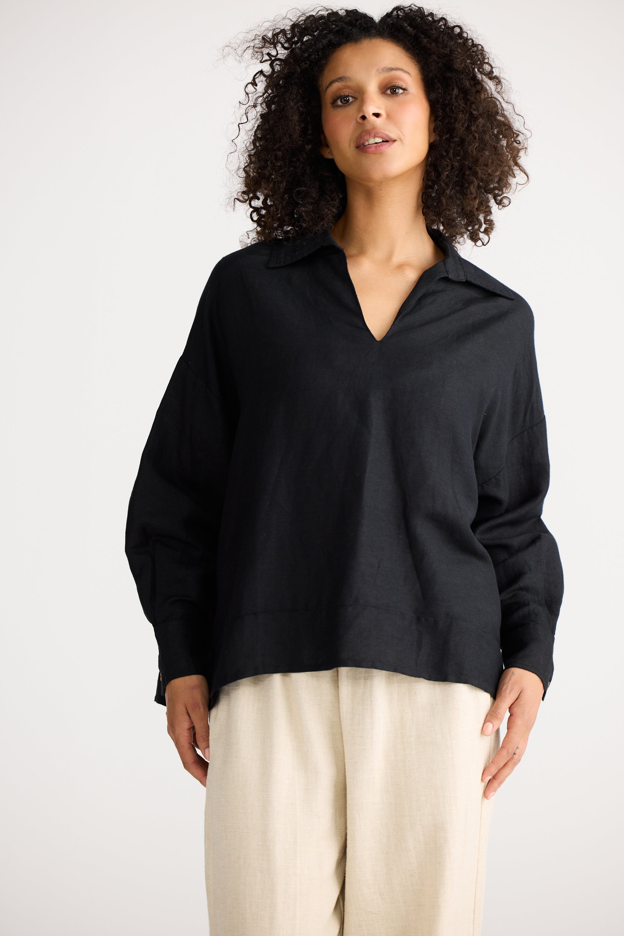 Wander Top Long Sleeve Top - Black