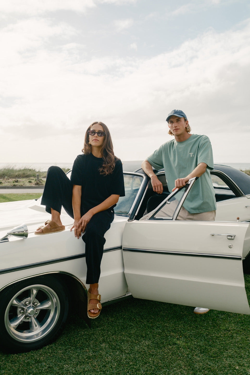 Lay Back Tee - Black