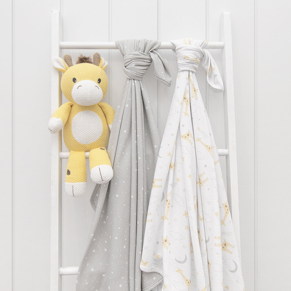 Noah the Giraffe & Stars 2pk Swaddles