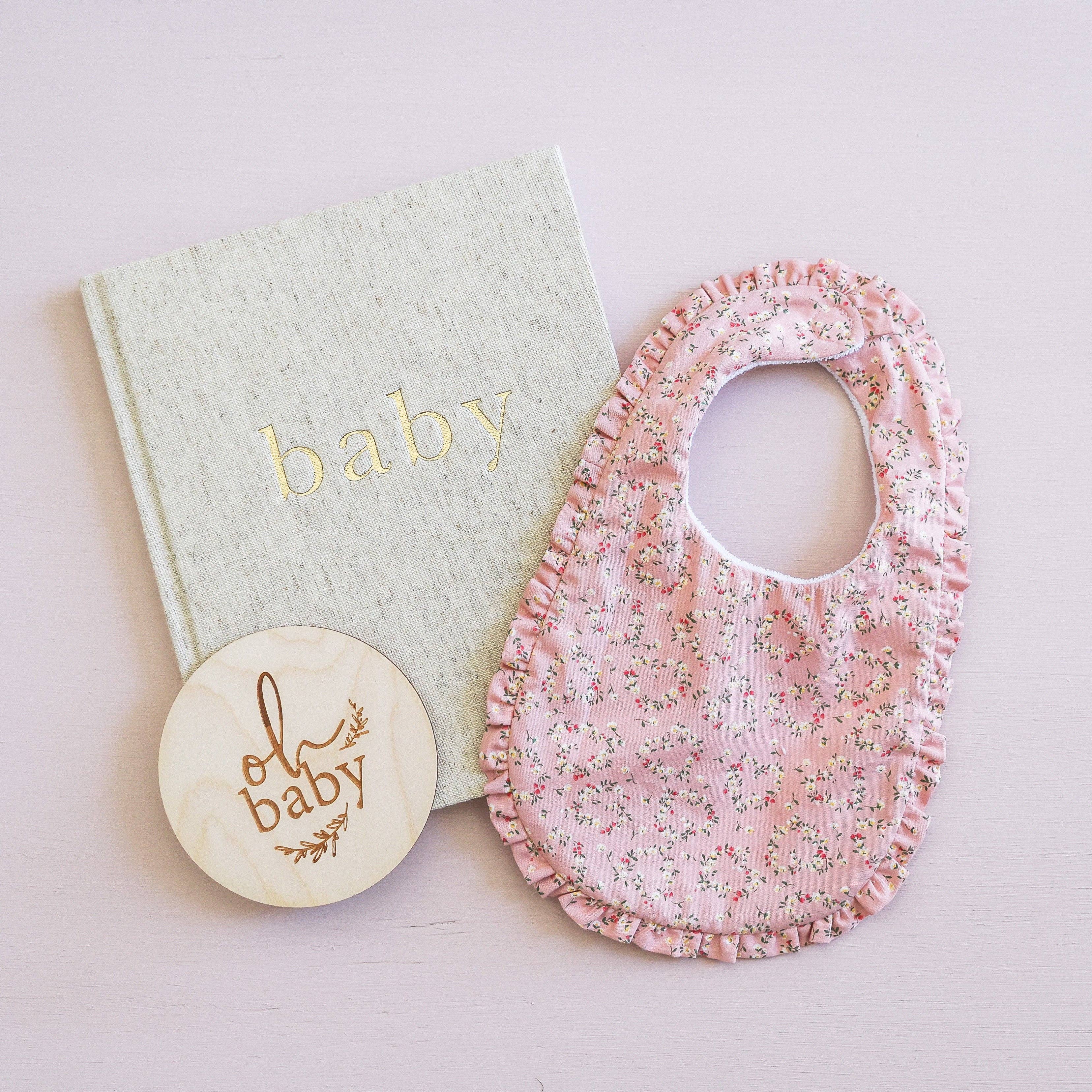 Ruffle Edge Bib - Posy Heart