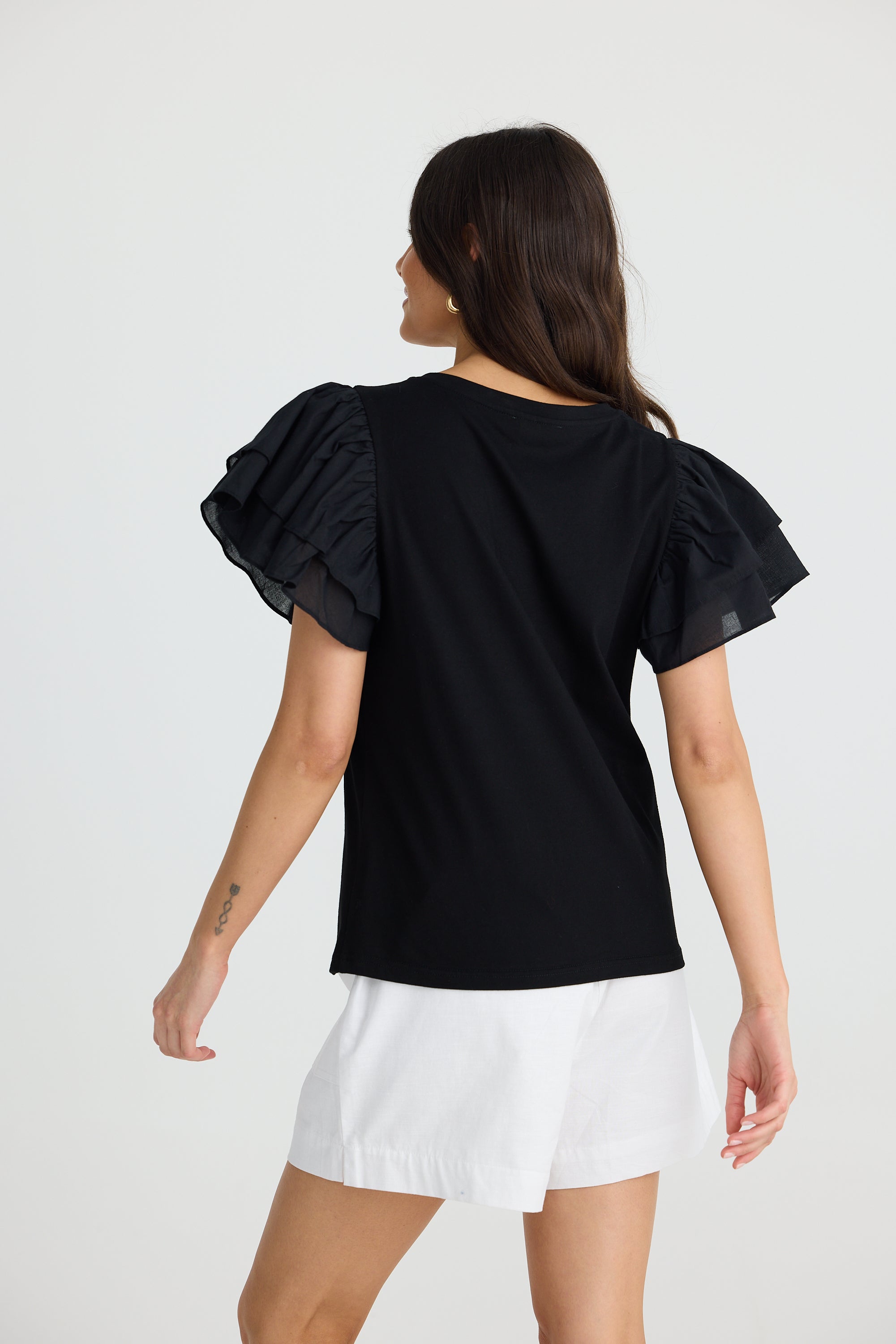 Gigi V-Neck Tee - Black