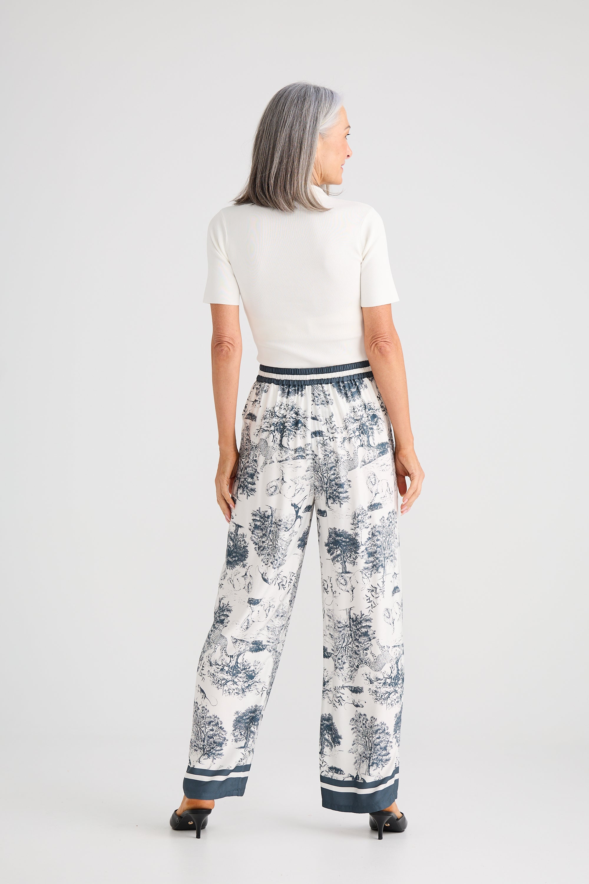 Glenda Plant - Slate Toile