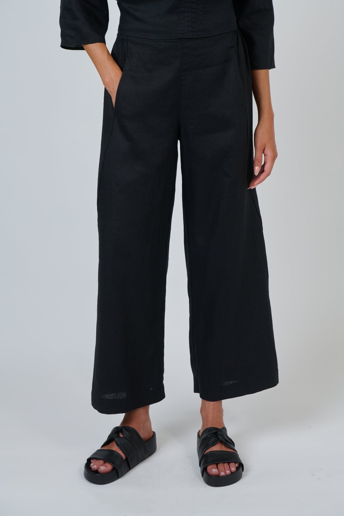 GA398 Pants - Black
