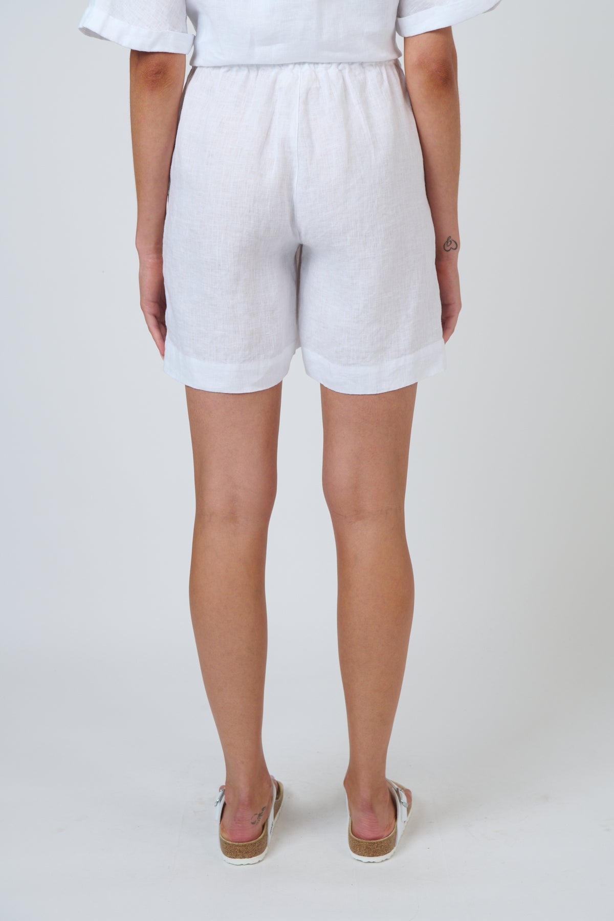 GA477 Shorts - White