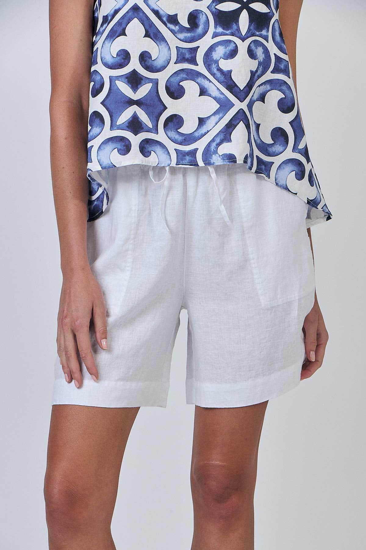 Linen Shorts - White