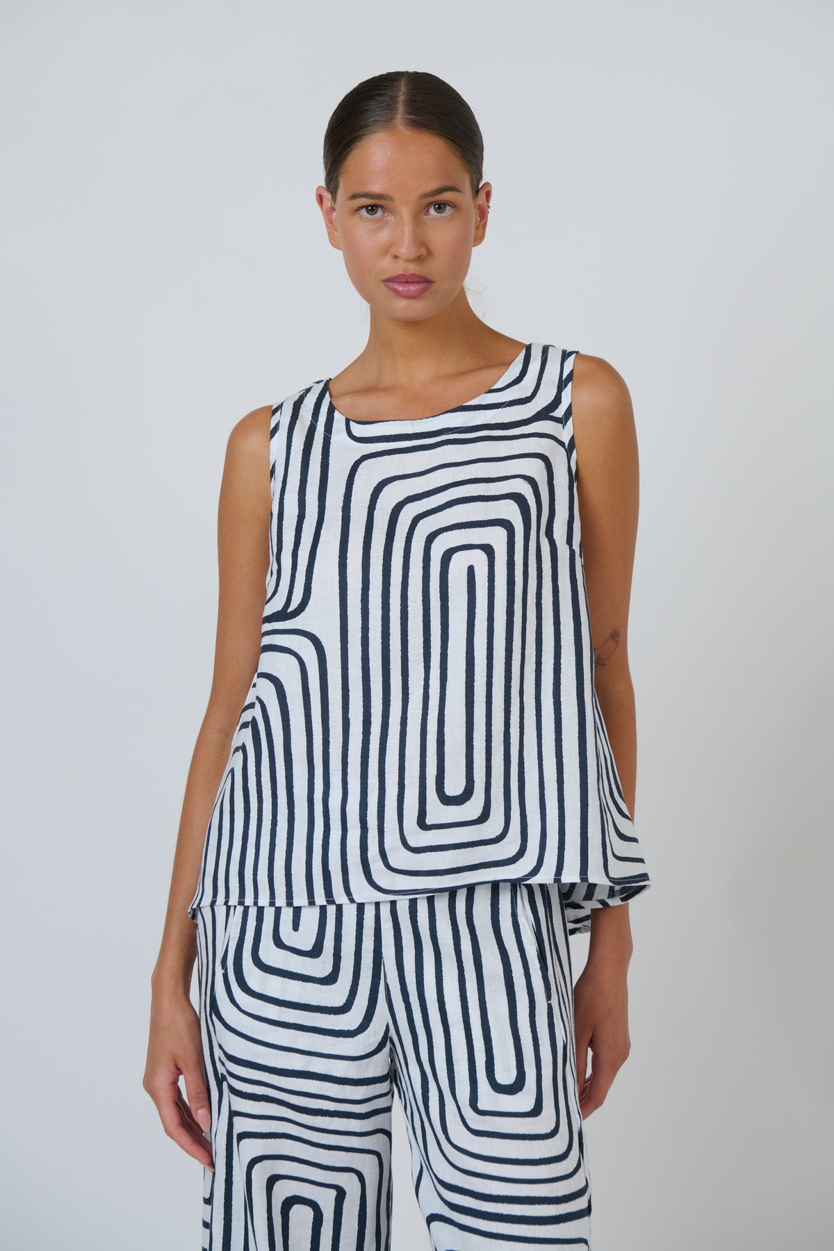 GA506 Top - Maze