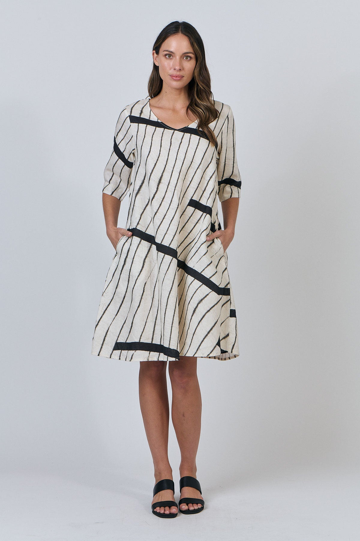 Linen Dress - Isobars