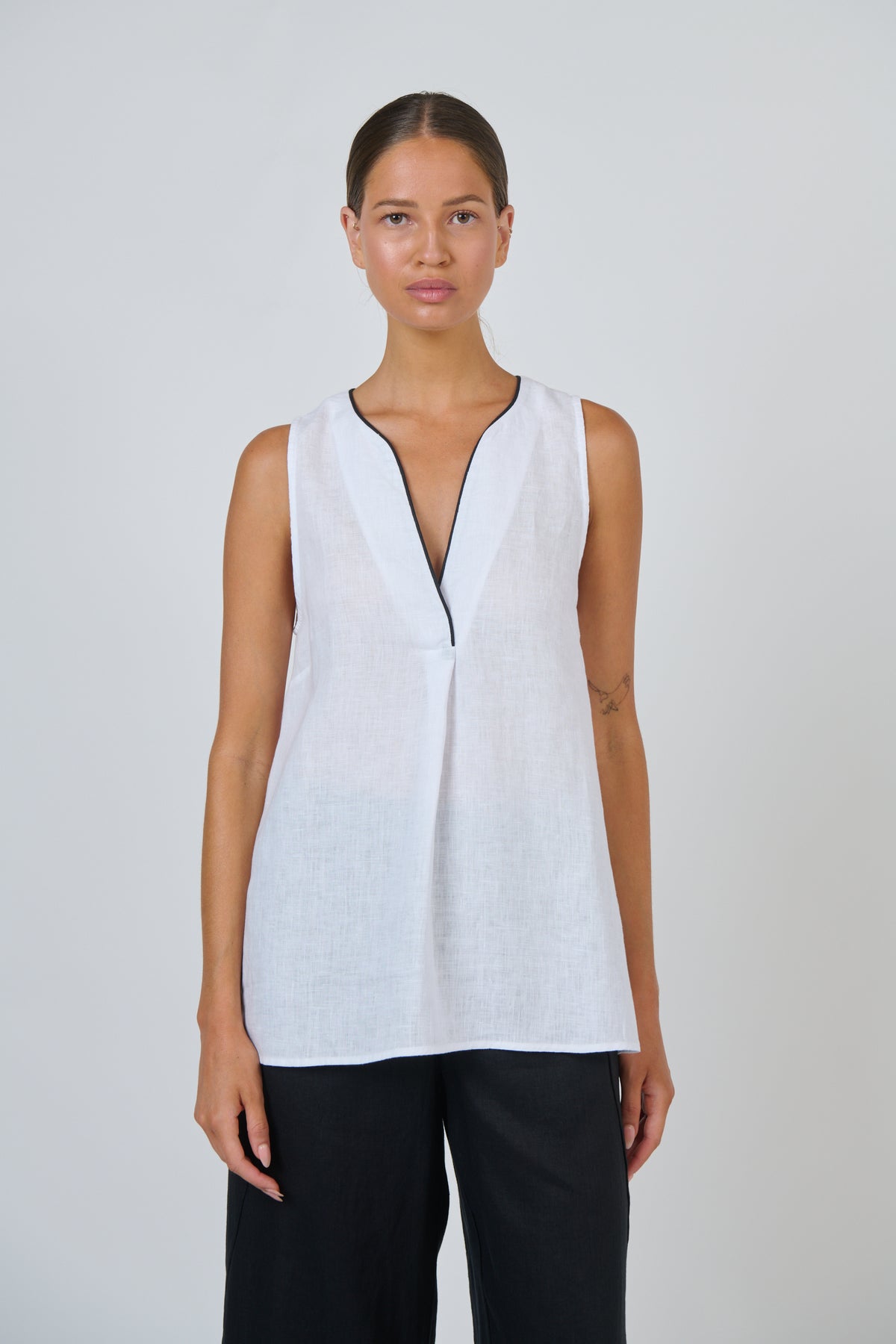 GA733 Top - White