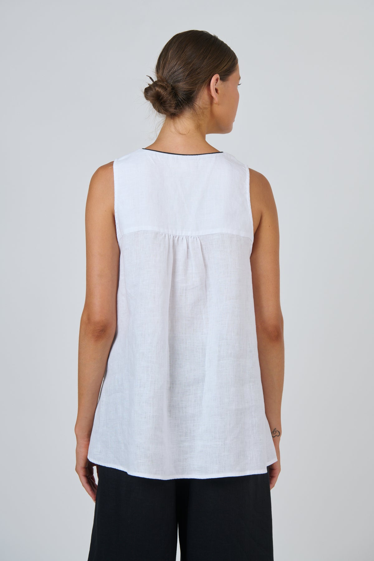 GA733 Top - White