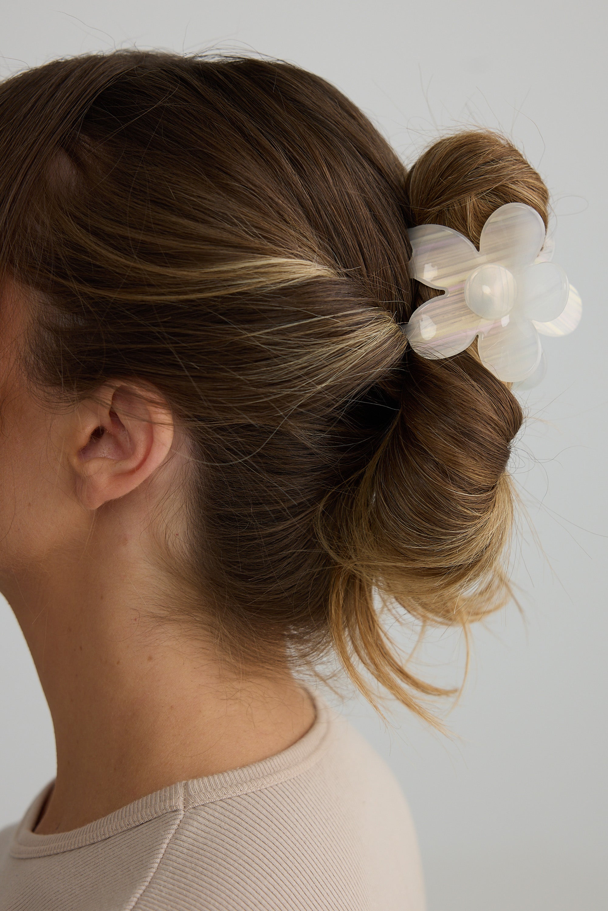 Flower Power Hair Claw - White