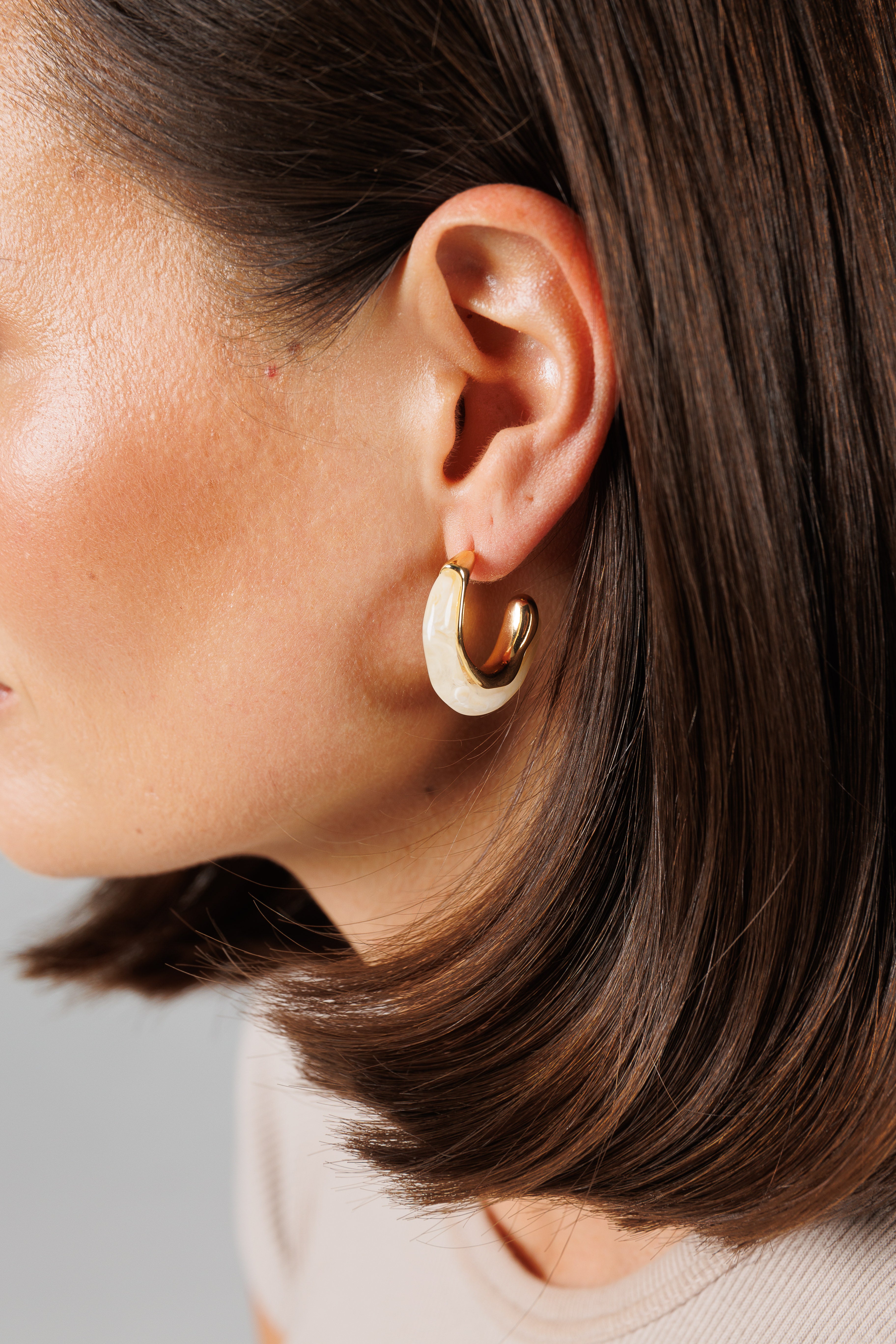 Liana Earrings - White