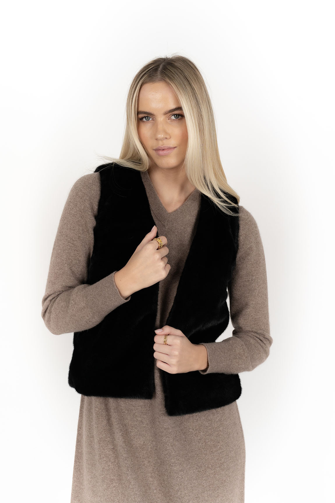 Vienna Vest - Black