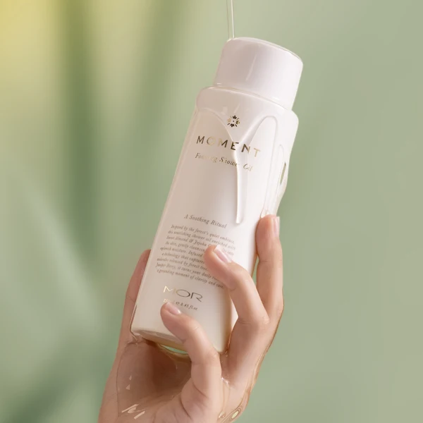 Moment Foaming Shower Oil