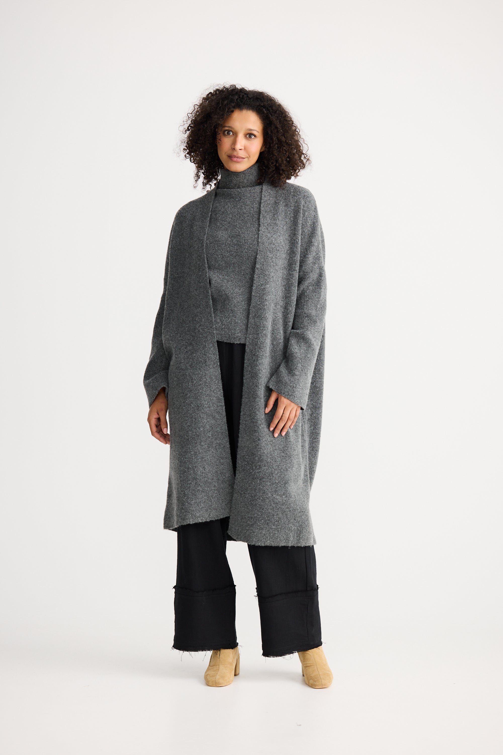 Lucerne Cardi - Charcoal