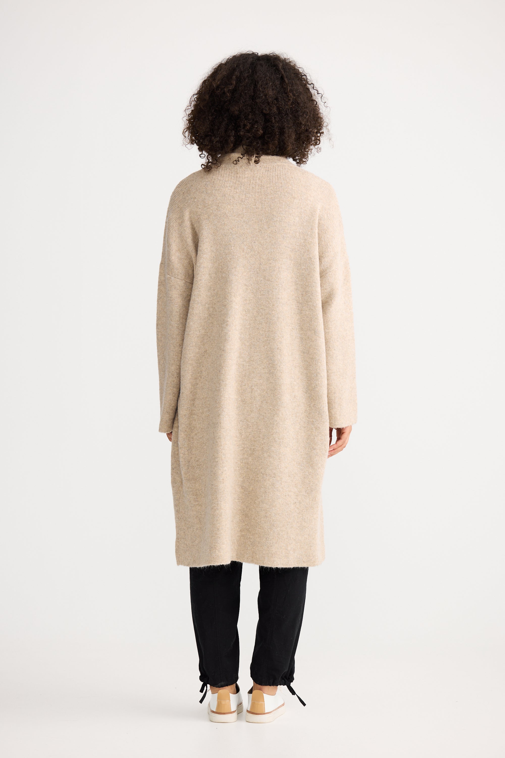 Lucerne Cardi - Oatmeal