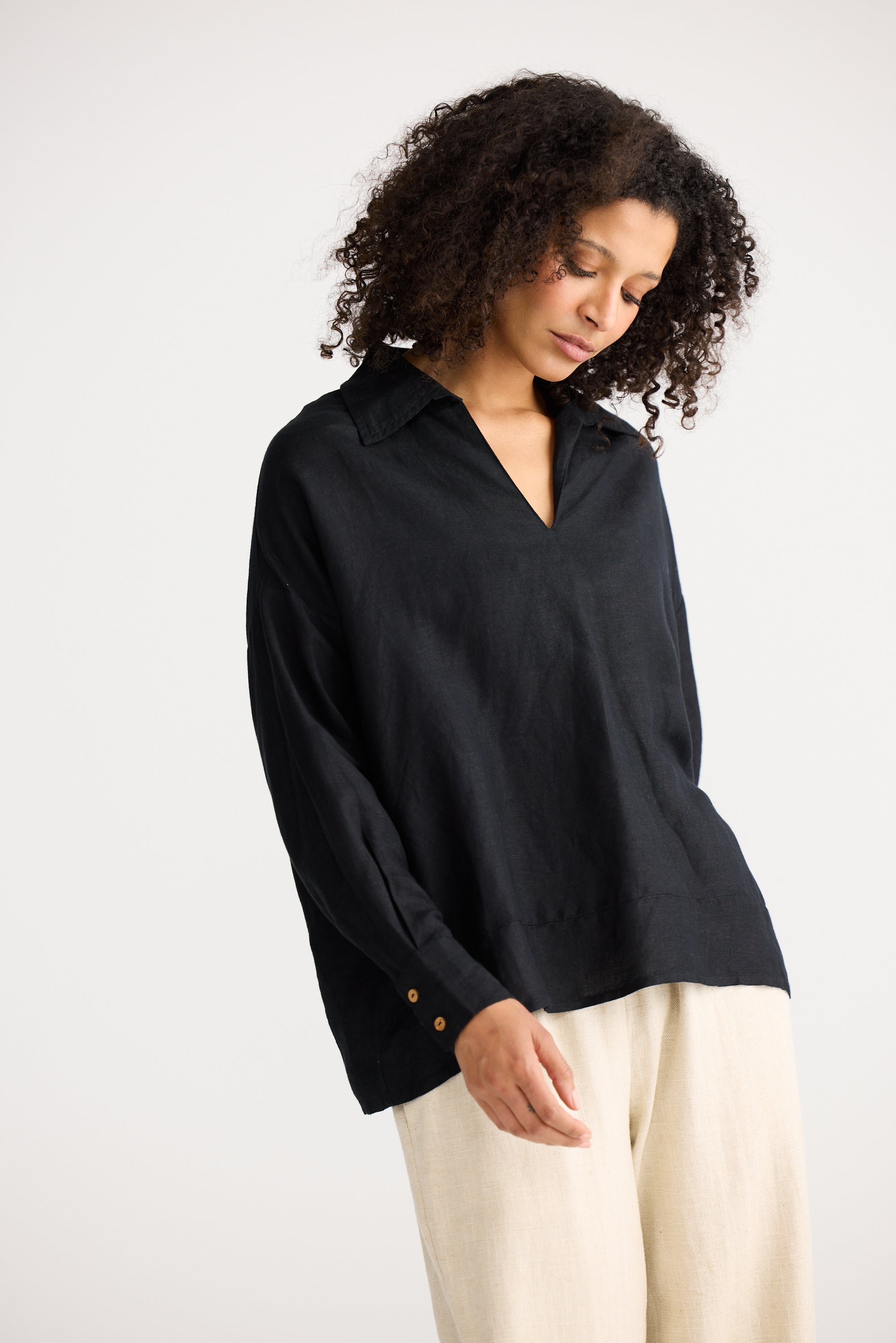 Wander Top Long Sleeve Top - Black