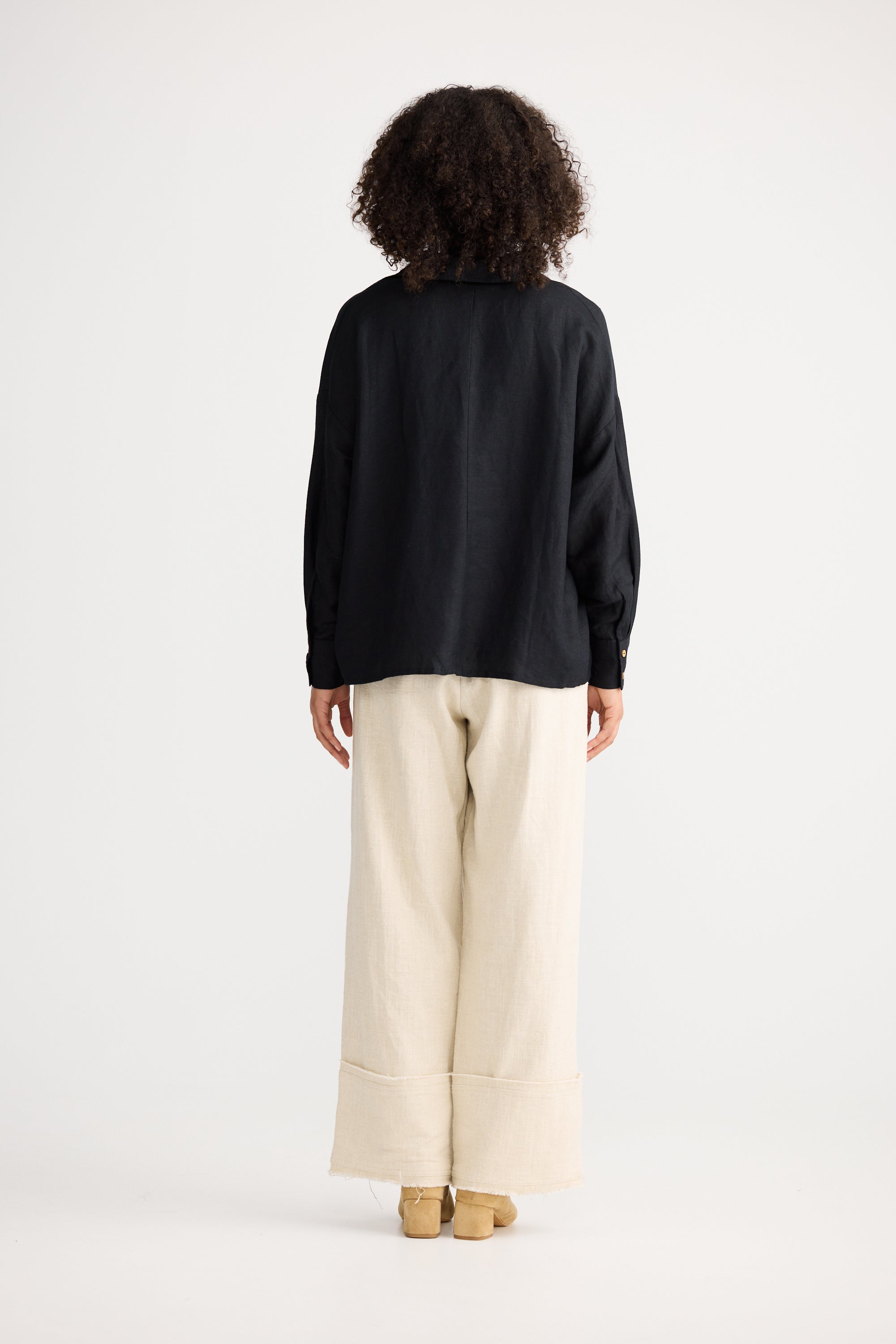 Wander Top Long Sleeve Top - Black