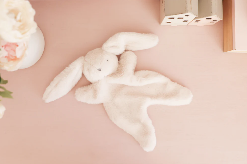 Darcey Bunny Comforter - Ivory